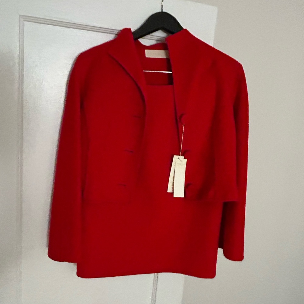 Elegant Valentino wool blend skirt suit